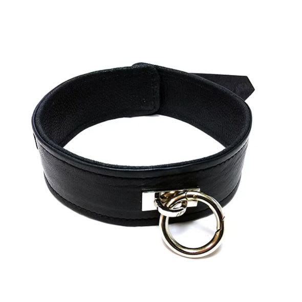Collares lisos de cuero negro