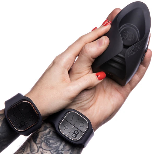 PULSE DUO LUX – Jouet de luxe pour couples avec doubles télécommandes, masturbateur vibrant & stimulateur de vulve